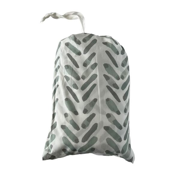 NEW Uptown Baby Crib Sheet - Picture 1 of 3